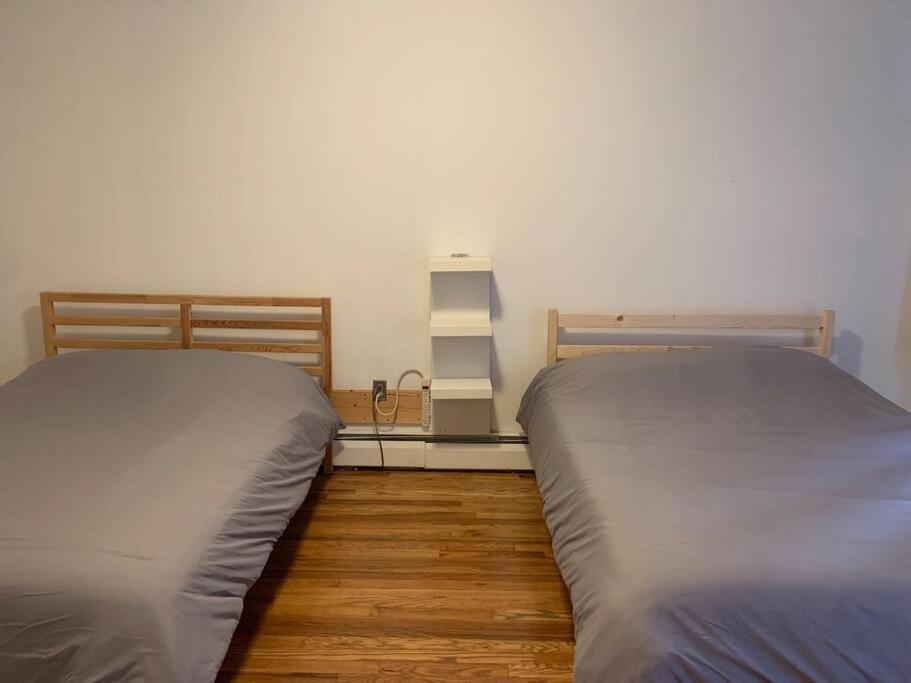 New York Manhattan East Village Bagian luar foto